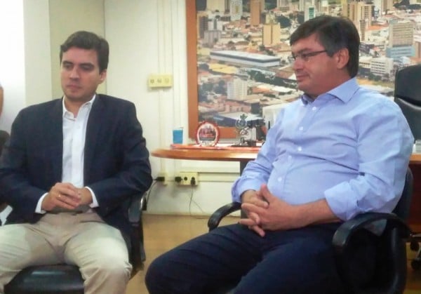 Vinícius Camarinha e Daniel Alonso no lançamento do processo de transição