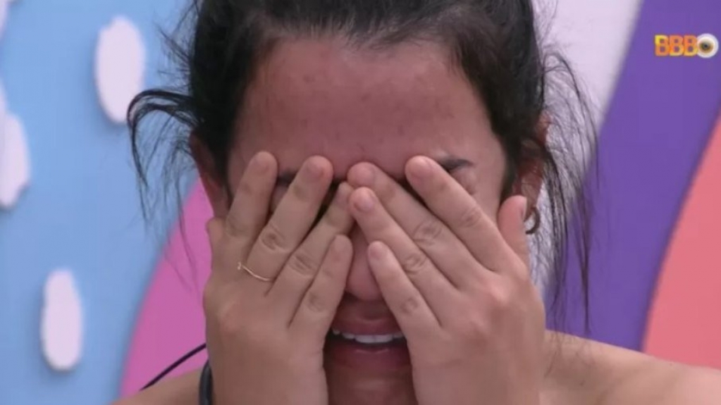 'BBB 22': Larissa se sente culpada por desistência de Tiago Abravanel 'BBB 22': Larissa se sente culpada por desistência de Tiago Abravanel