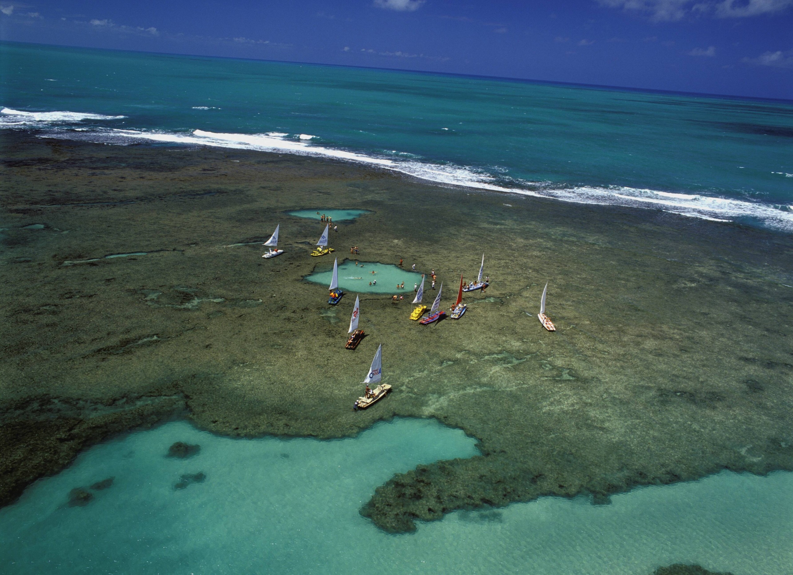 Passeio às piscinas naturais de Porto de Galinhas é o favorito dos turistas. Foto: Getty Images