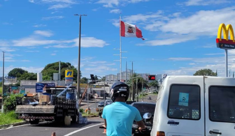 Instalação de radares avança em meio à discussão judicial em Marília