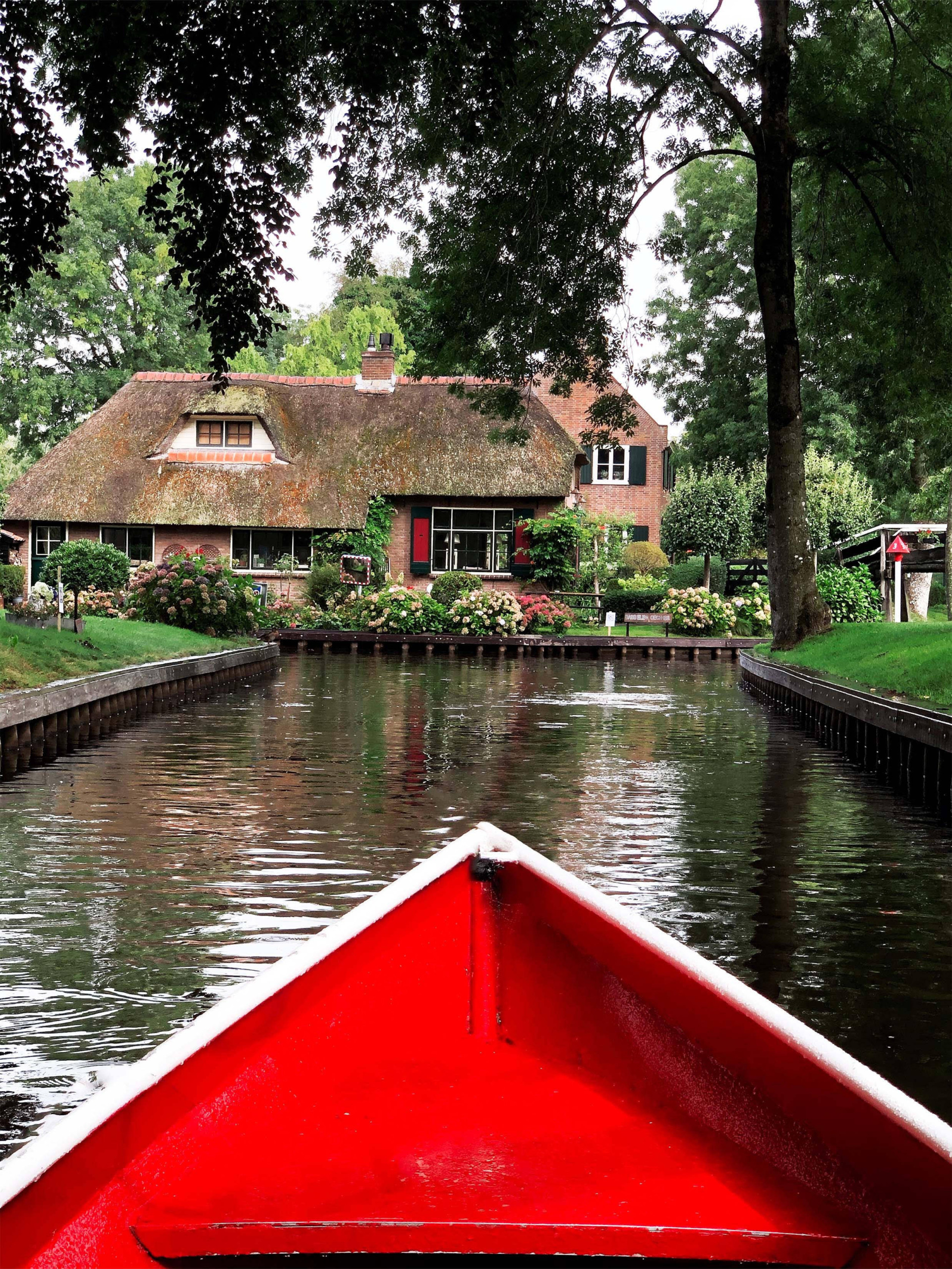 Canal em Giethoorn. Foto: Reprodução