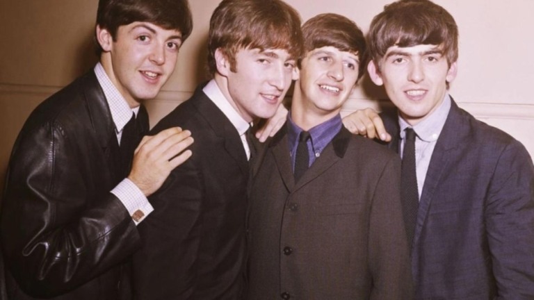 Redação GPS Violão usado pelos Beatles é leiloado por R$ 9 milhões