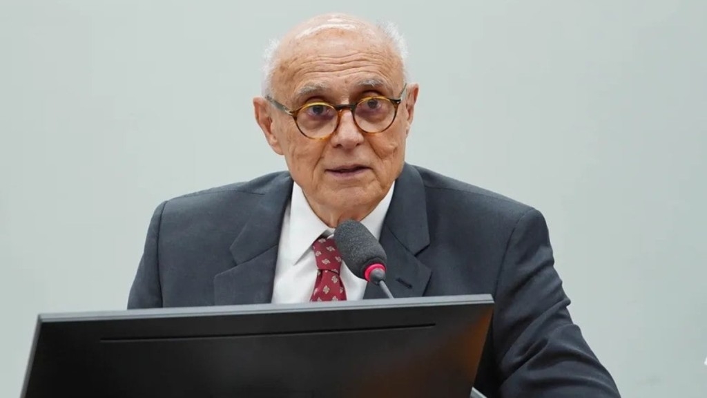 Rodrigo Costa/Alesp Eduardo Suplicy (PT) defendeu a realização de prévias, mas recuou após não haver candidatas para a disputa Rodrigo Costa/Alesp Eduardo Suplicy (PT) defendeu a realização de prévias, mas recuou após não haver candidatas para a disputa