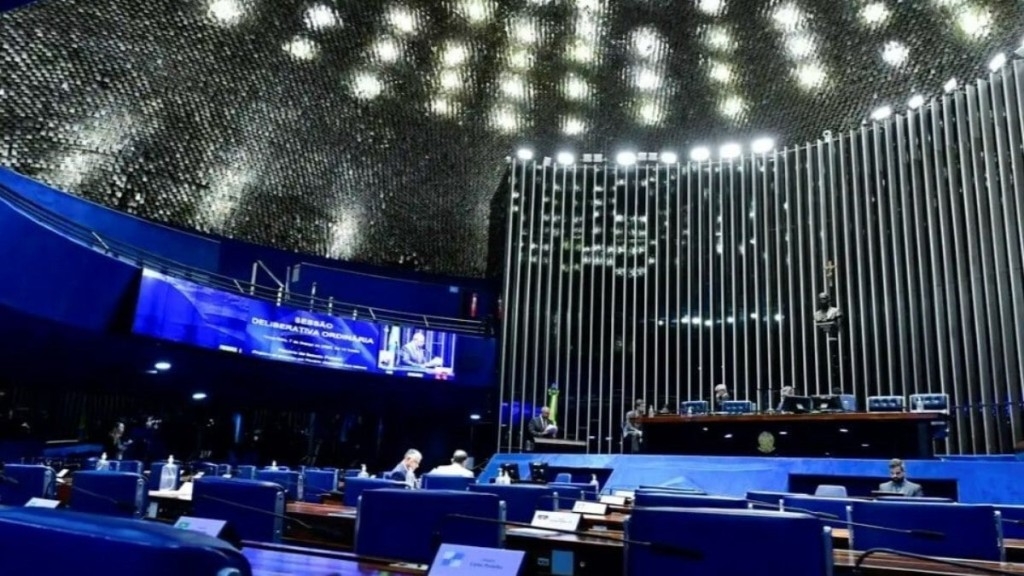 Caio Barbieri Senado aprova taxação de 20% em compras internacionais de até US$ 50 Caio Barbieri Senado aprova taxação de 20% em compras internacionais de até US$ 50