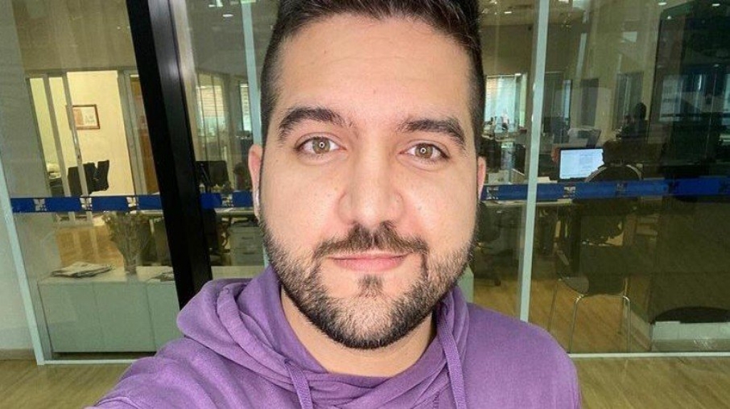 Jornalista de 30 anos morre por complicações da Covid-19 Jornalista de 30 anos morre por complicações da Covid-19