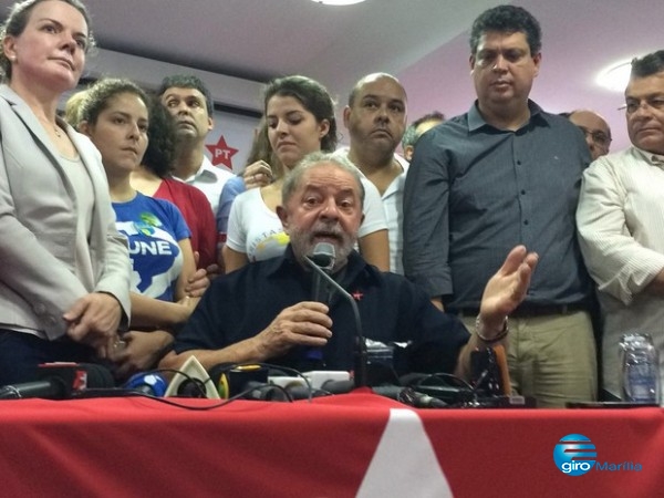 Ex-presidente Lula fala na sede do PT após depoimento – reprodução G1