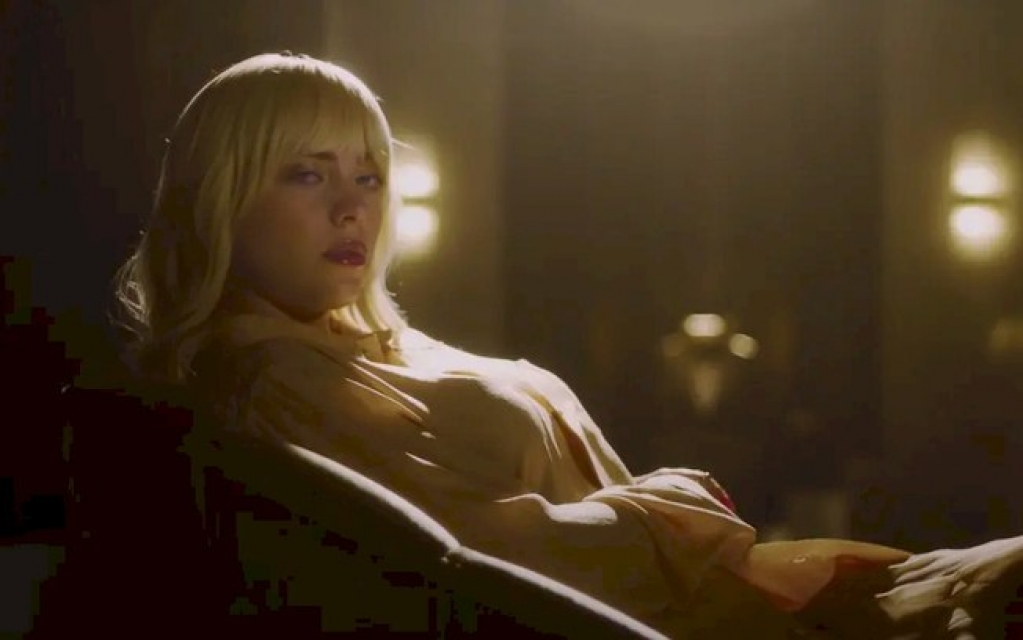 Billie Eilish diz não se divertir com a carreira e culpa a mídia Billie Eilish diz não se divertir com a carreira e culpa a mídia
