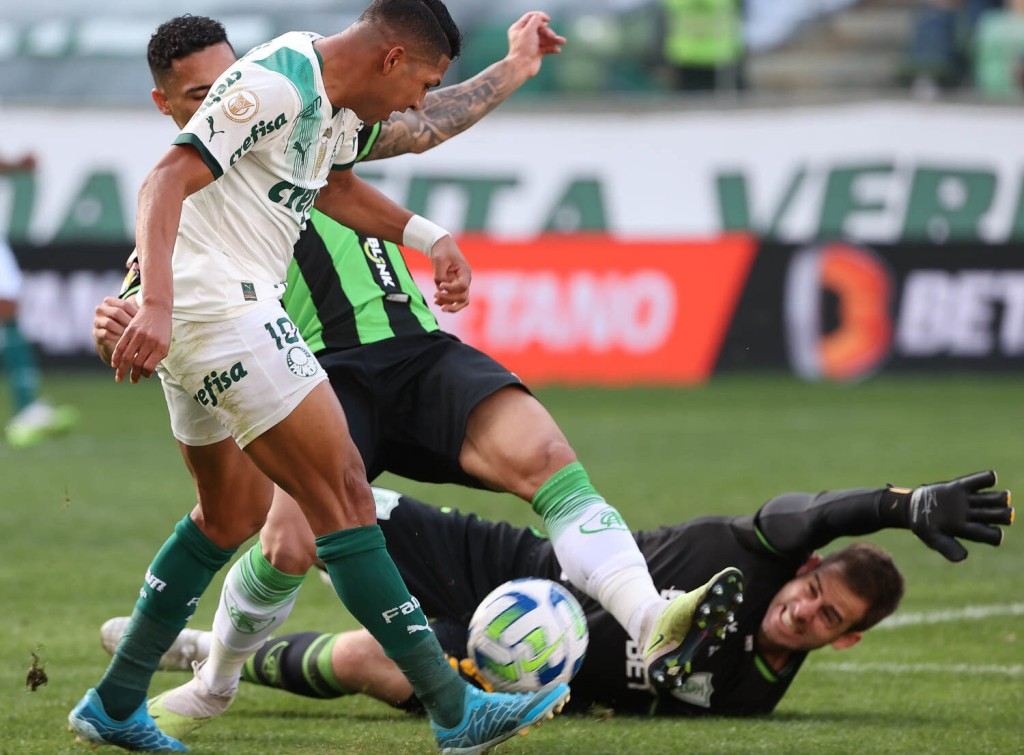 Palmeiras goleia o América-MG pela 17ª rodada do Brasileirão