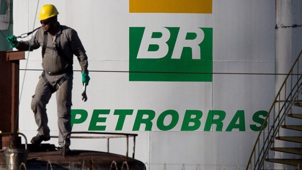 Petrobras aumenta preços da gasolina e do gás de botijão em mais de 7%