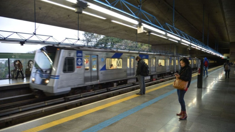 Rovena Rosa/Agência Brasil Linha1-azul apresentou problemas técnicos no Metrô de São Paulo