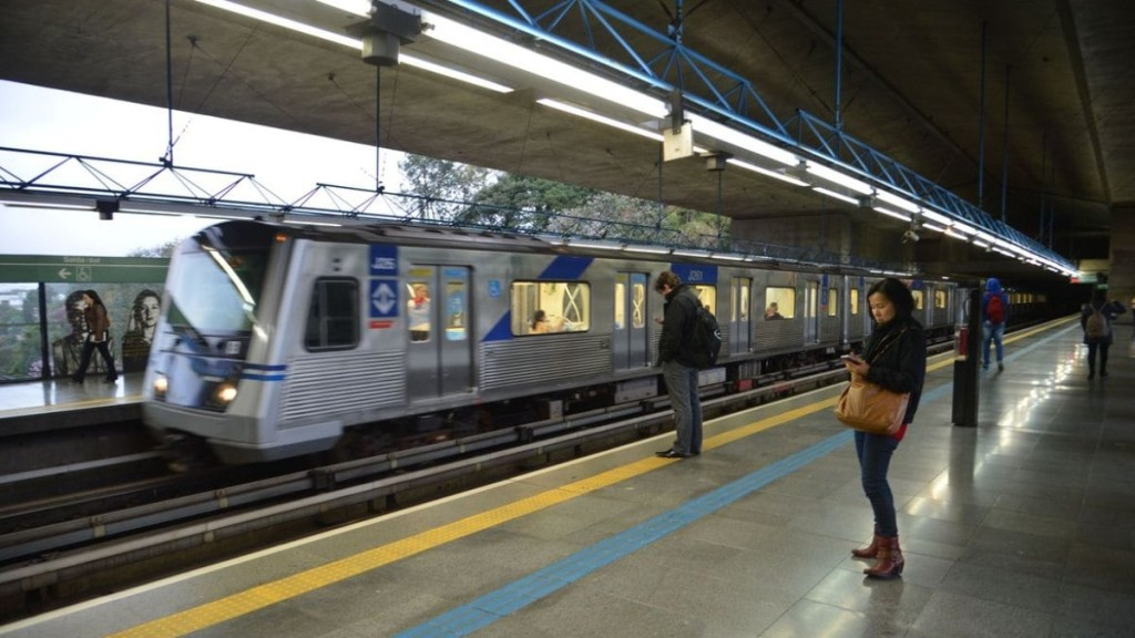 Rovena Rosa/Agência Brasil Linha1-azul apresentou problemas técnicos no Metrô de São Paulo