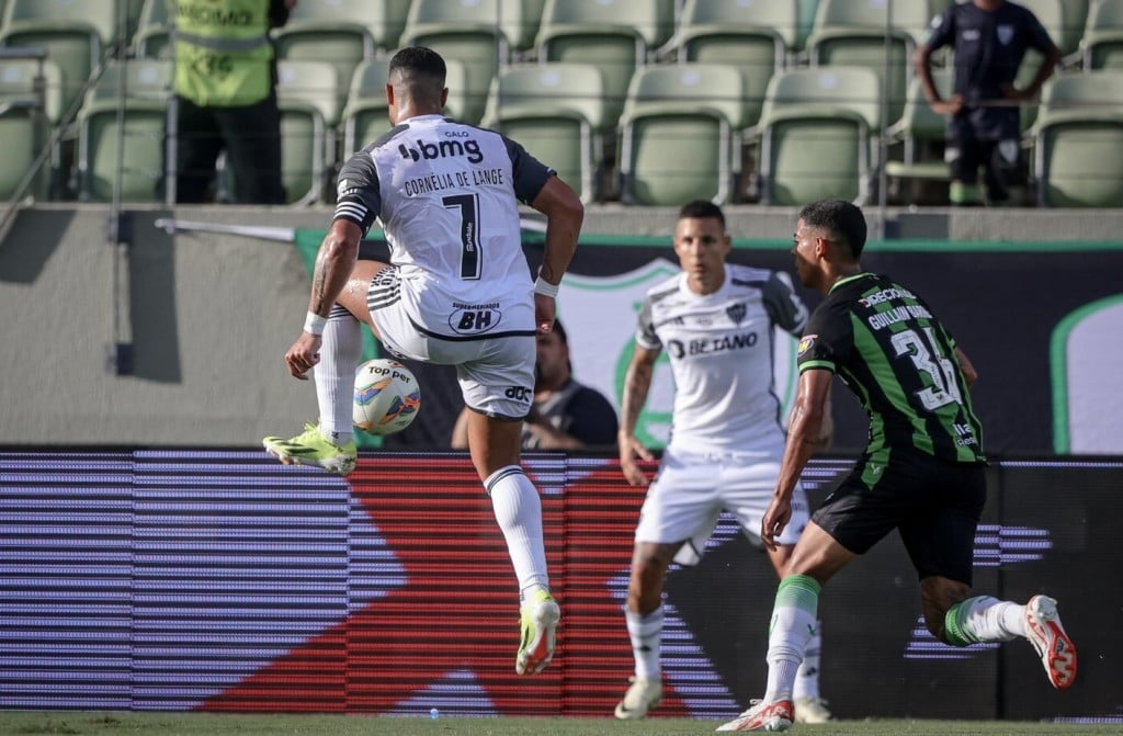 Atlético consegue empate com o América no finalzinho do jogo