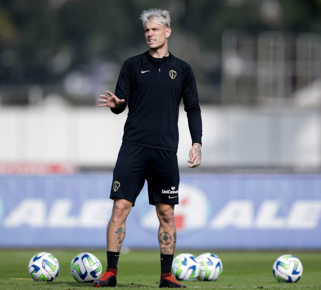 Corinthians faz último treino antes de encarar o Athletico-PR