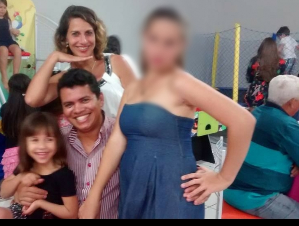 Pompéia - Jovem acusada na morte da mãe e irmã vai cumprir três anos de internação Pompéia - Jovem acusada na morte da mãe e irmã vai cumprir três anos de internação