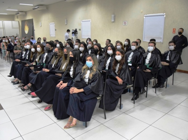 Famema faz colação de grau da 50ª turma do curso de Medicina