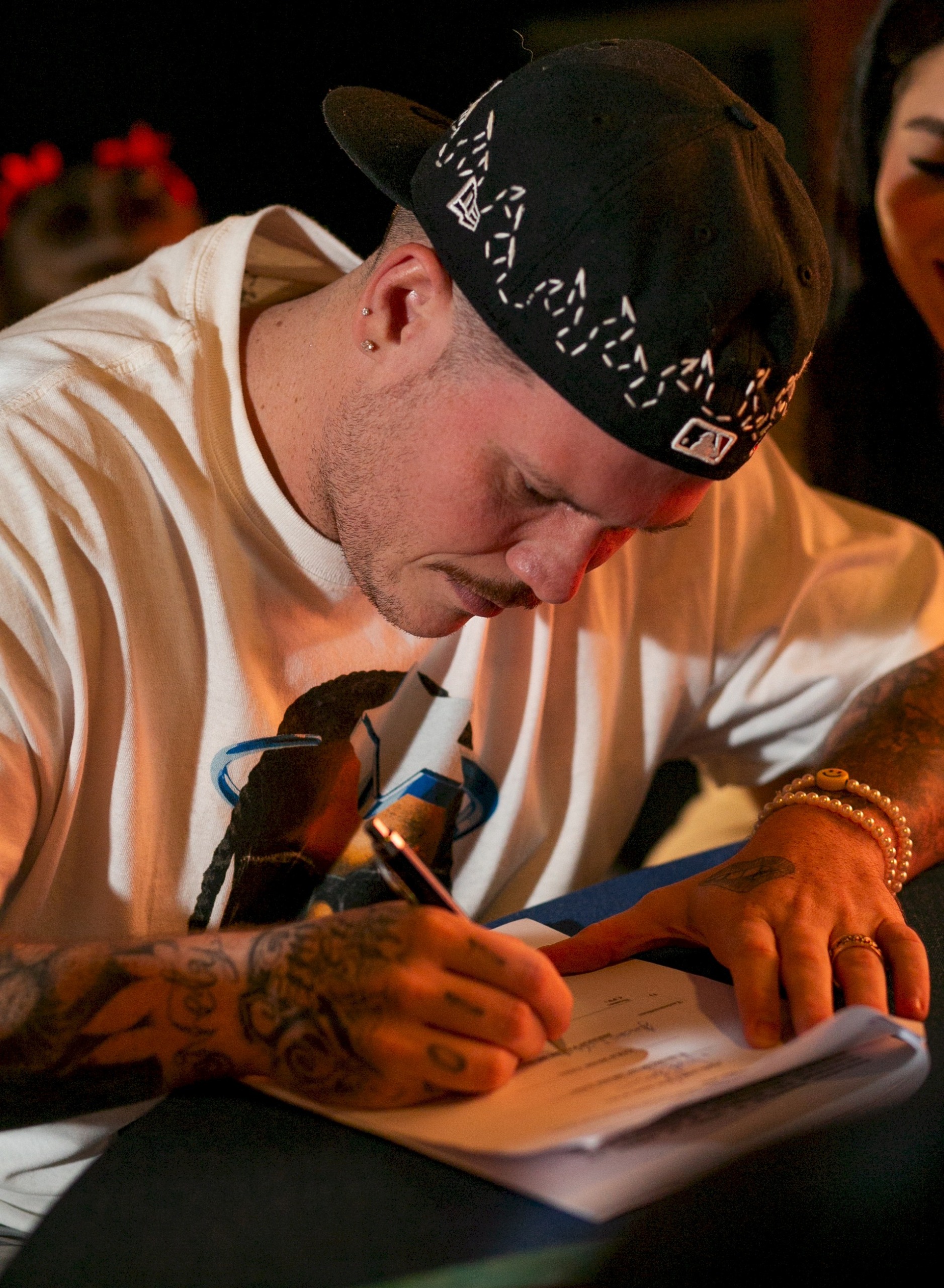 Ferrugem renova seu contrato com a Warner Music