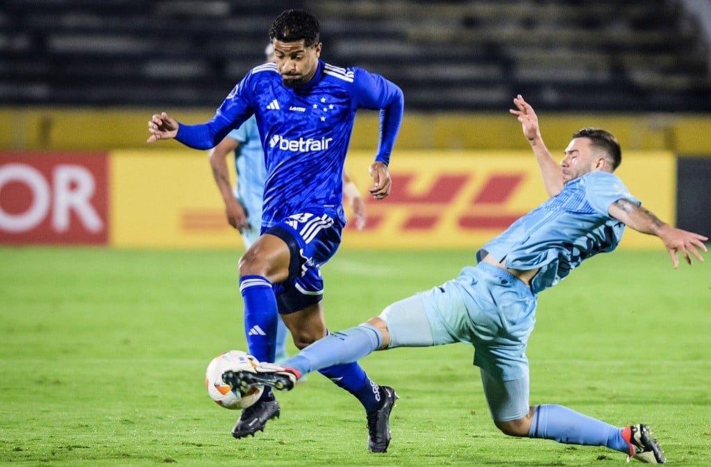 Cruzeiro empata em sua estreia na Sul-Americana, na altitude de Quito