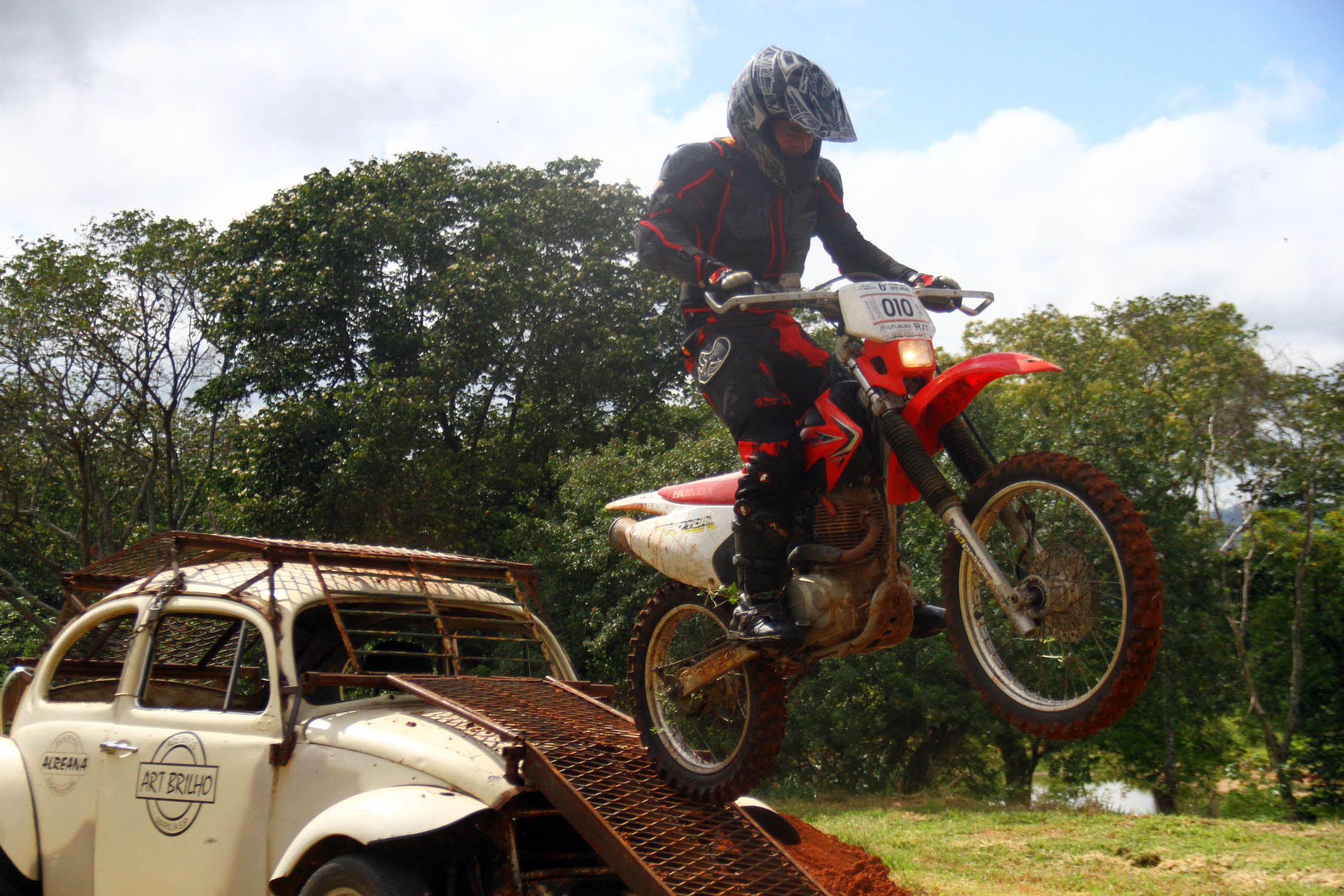 Cross Teste atrai motociclistas da região