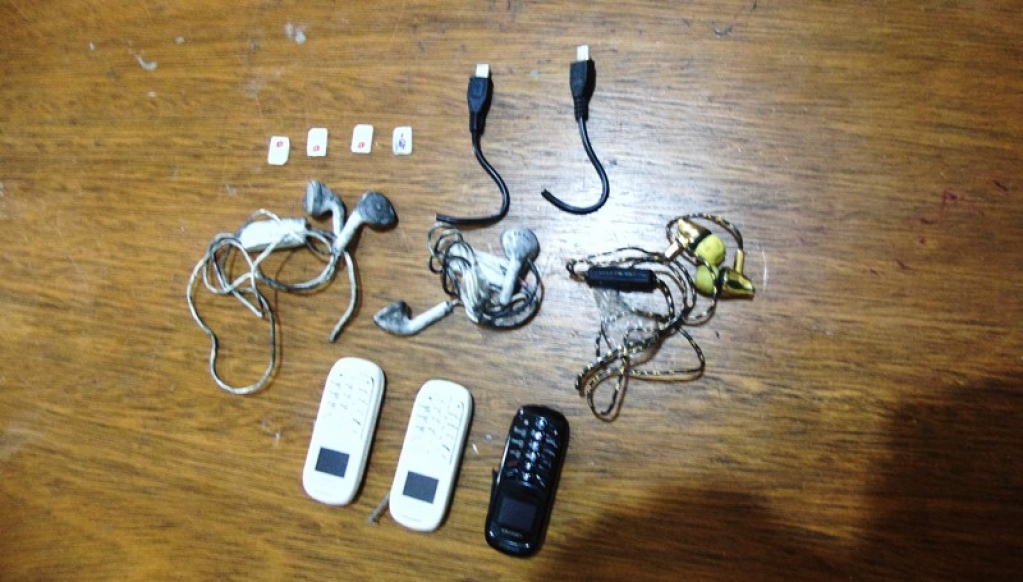 Mãe envia celulares dentro de rádio para filho preso em Bauru