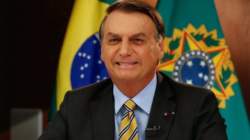 Bolsonaro anuncia prorrogação da desoneração da folha de pagamento até 2023