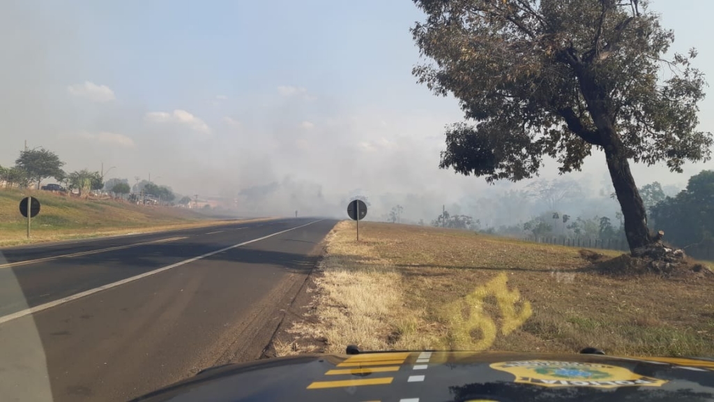 Queimada interdita BR1-53 em Nova Granada e atinge 4km de área