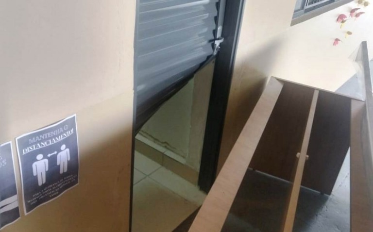 Furto - Ladrões arrombam centro de atendimento a moradores de rua em Marília