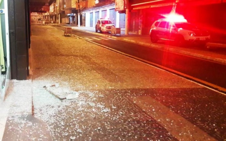 Policiais prendem ladrão após furto em loja no centro de Marília