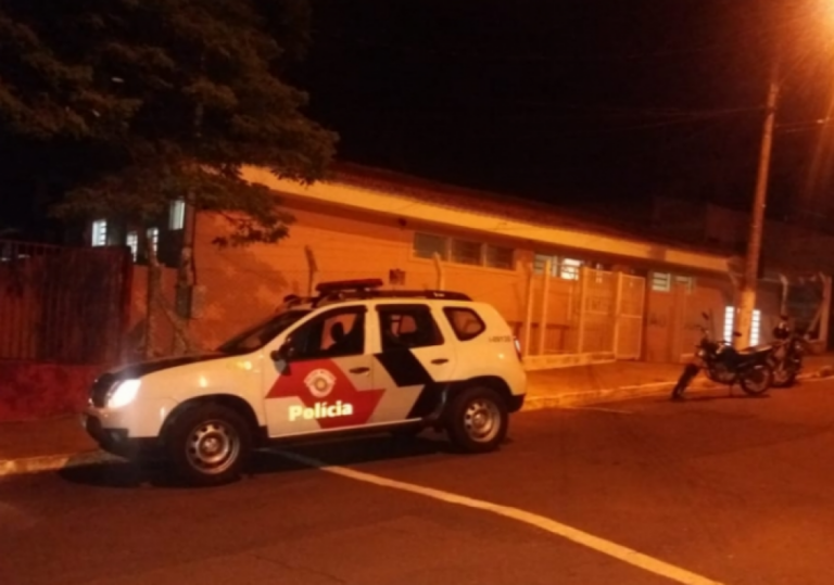 Câmeras flagram e PM prende dois por furtos em prédios públicos de Marília