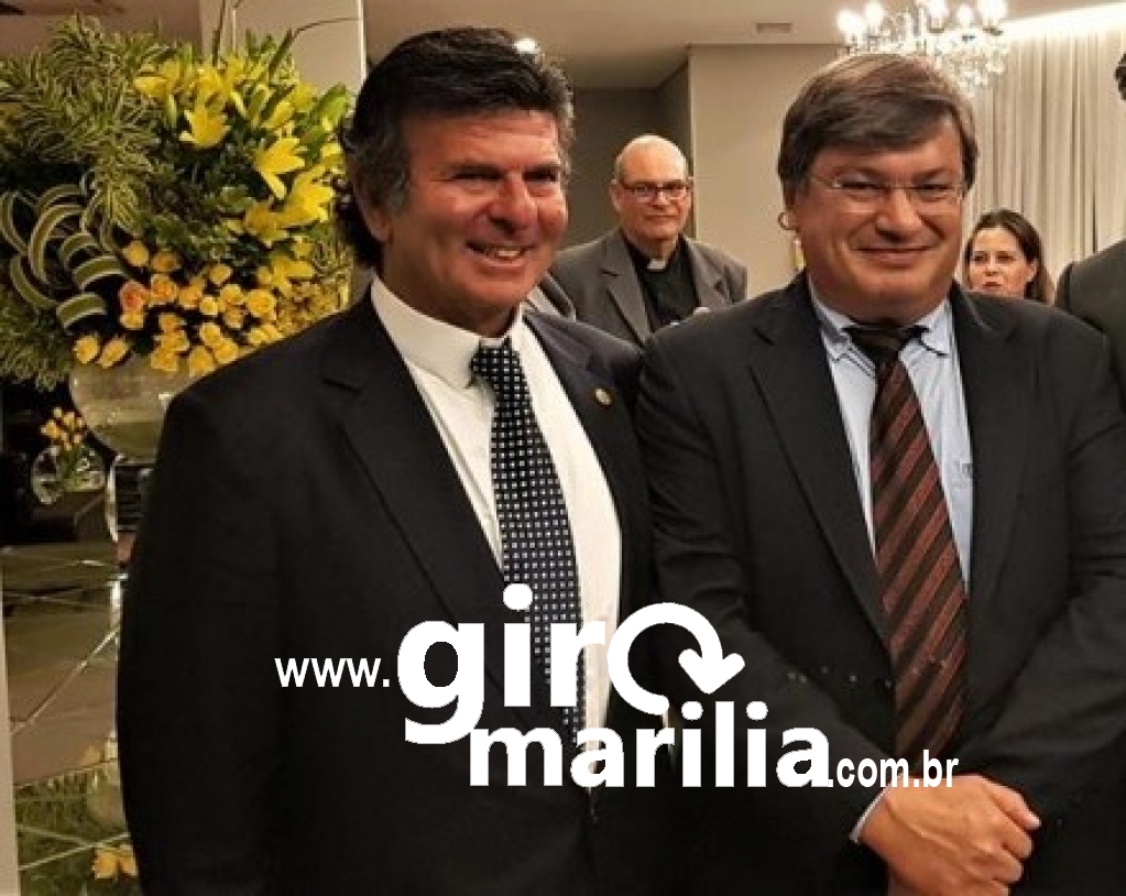 Ministro Luiz Fux com prefeito Daniel Alonso em solenidade de 2018 em Brasília – Alê Custódio Ministro Luiz Fux com prefeito Daniel Alonso em solenidade de 2018 em Brasília – Alê Custódio