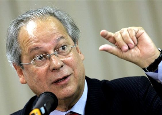 José Dirceu pede para cumprir pena em casa