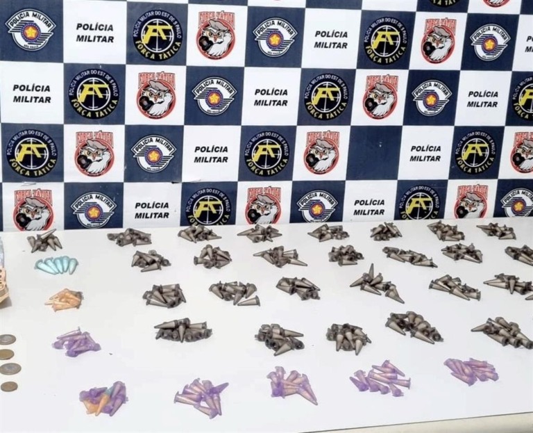 Acusado de tráfico é preso com 362 porções de drogas na zona oeste
