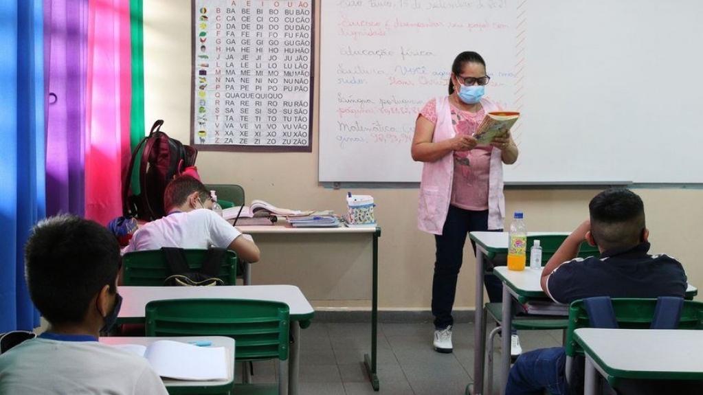 Escolas enfrentam problemas causados pela evasão escolar na pandemia