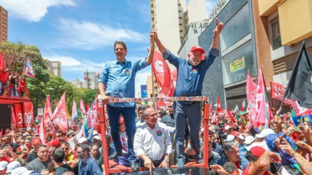 Eleições SP: em campanha, Haddad associa TarcÃsio à milÃcia Eleições SP: em campanha, Haddad associa TarcÃsio à milÃcia