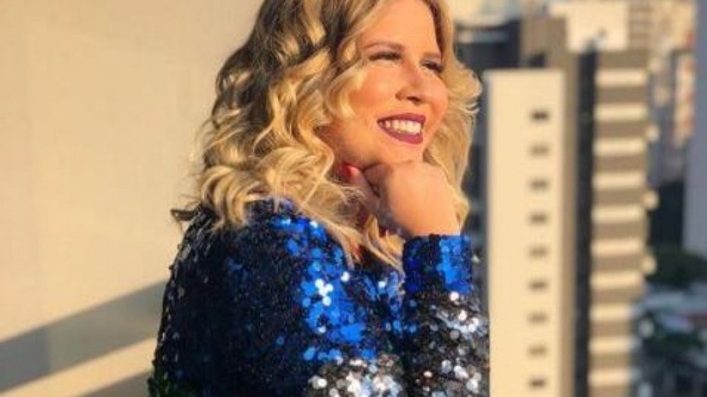 Astros da música sertaneja prestam homenagens a Marília Mendonça