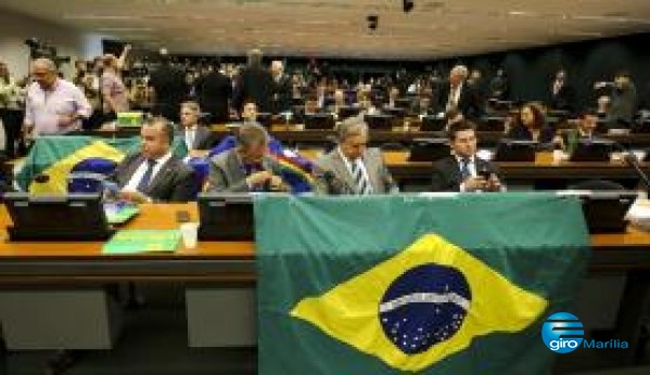 Câmara dos Deputados durante votação do parecer – Agência Brasil