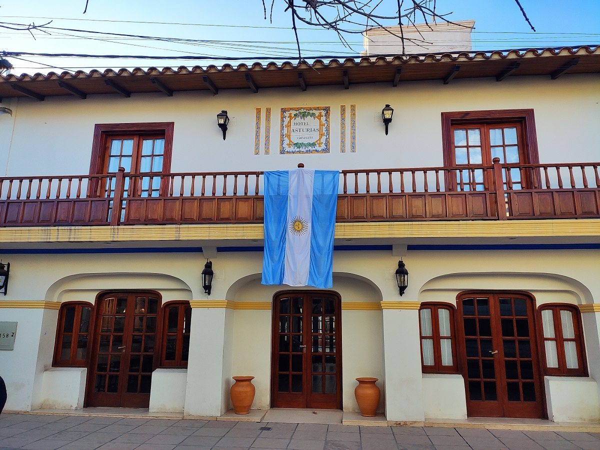 Hotel Asturias no dia 9 de julho, dia em que se comemora a independência da Argentina. Foto: Renan Tafarel/Portal iG - 09/07/2022