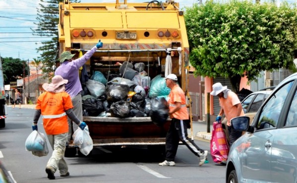 Mutirão tira 860 toneladas de lixo das ruas em Marília