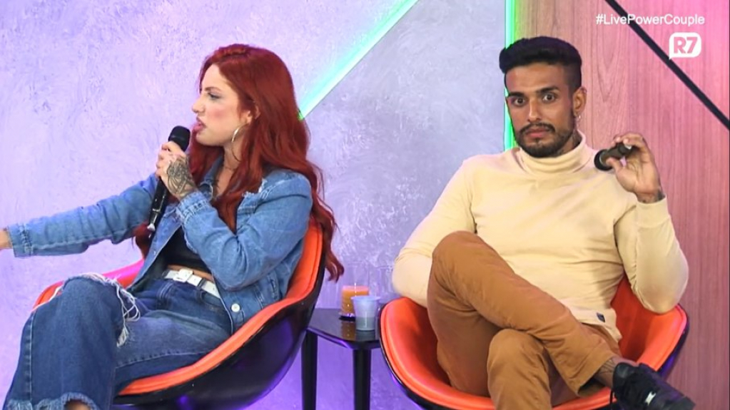 Brenda e Karol trocam farpas em live pós-Power Couple: 'Indefesa'