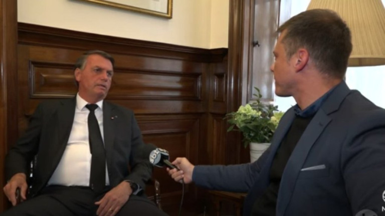 Bolsonaro: apoio a Lula em comícios acontece 'em troca de dinheiro'