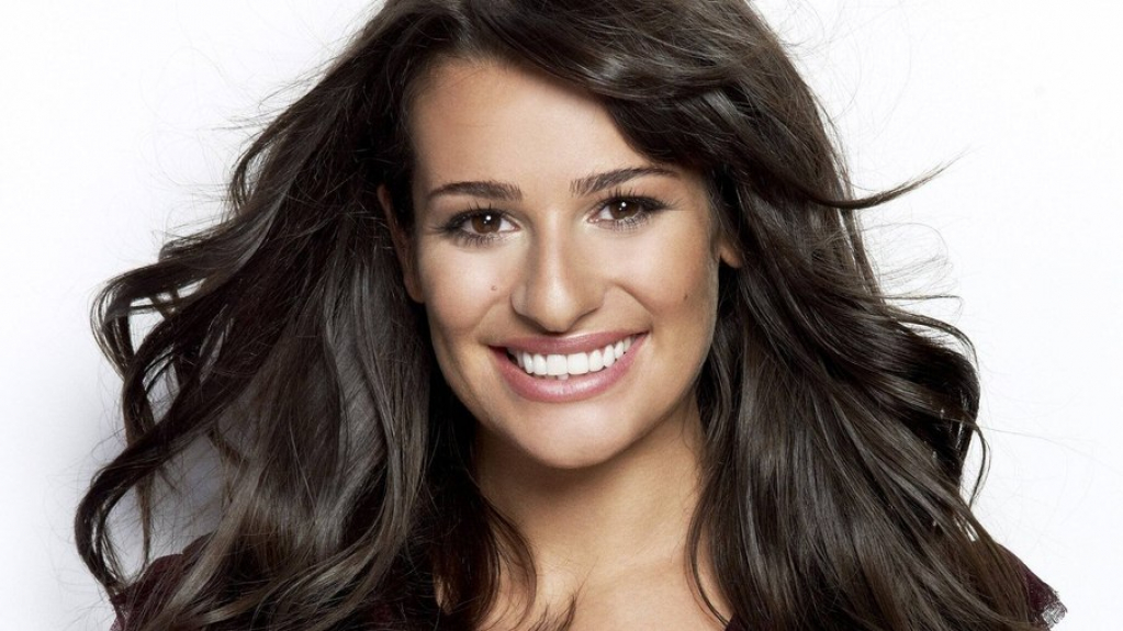 Lea Michele entra para 'Funny girl' e revive trama de 'Glee'