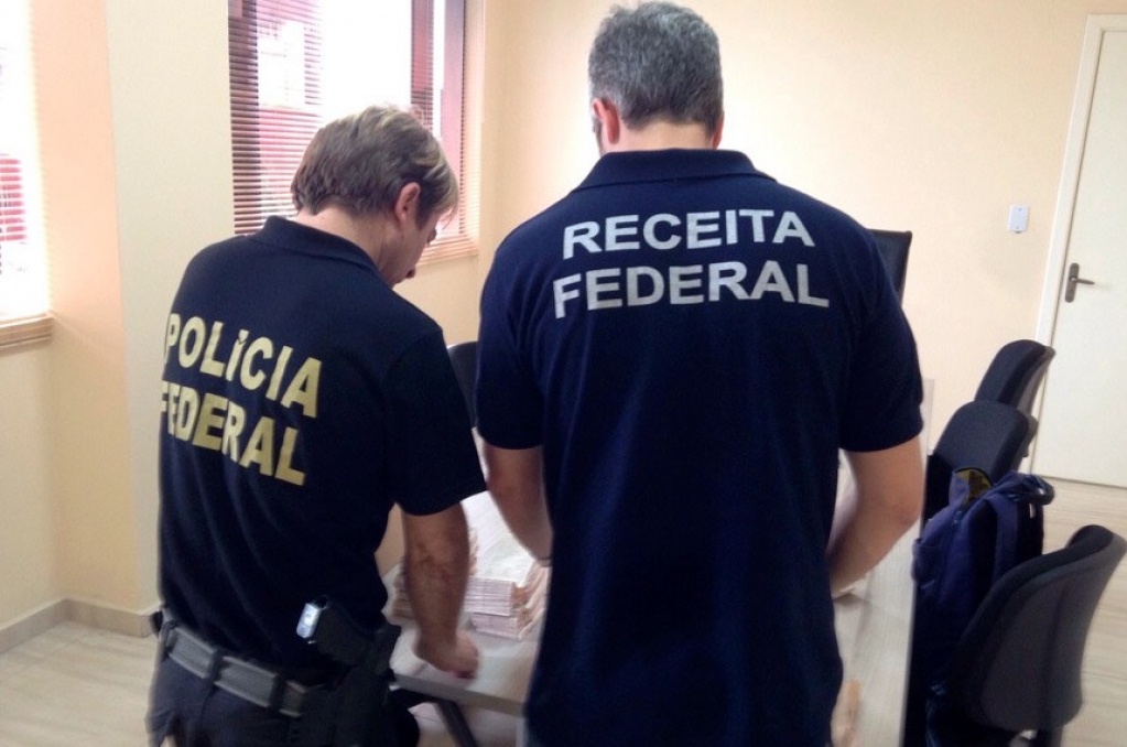 Receita Federal facilita importação de armas e munições