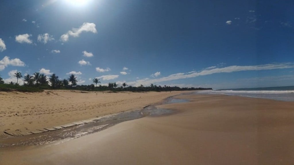 Rafael Nascimento A Praia dos Nativos, paradisíaca, em Trancoso, distrito de Porto Seguro (BA)