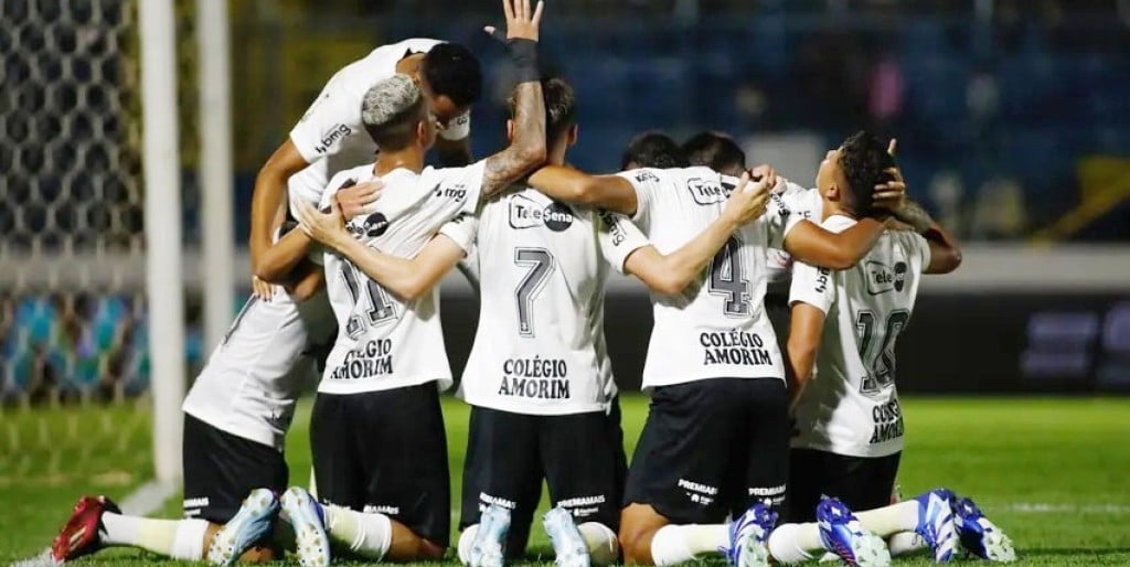 Corinthians vence o Guarani nos pênaltis e aguarda definição de adversário