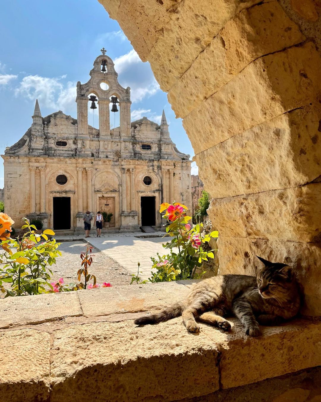 O Monastério Arkadie, localizado a 23km da cidade Rethymnon, cidade da ilha grega de Creta.. Foto: Reprodução/Instagram 20.01.2023