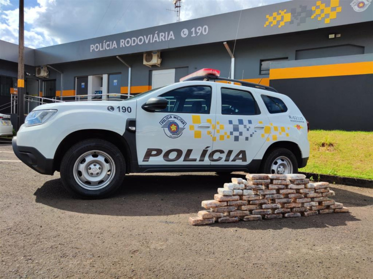 Polícia apreende maconha e pasta de cocaína em rodovias da região