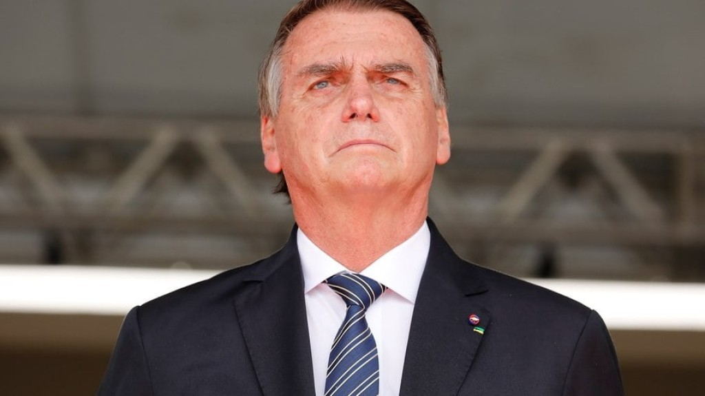 Campanha de Lula apresenta ação para deixar Jair Bolsonaro inelegÃvel Campanha de Lula apresenta ação para deixar Jair Bolsonaro inelegÃvel