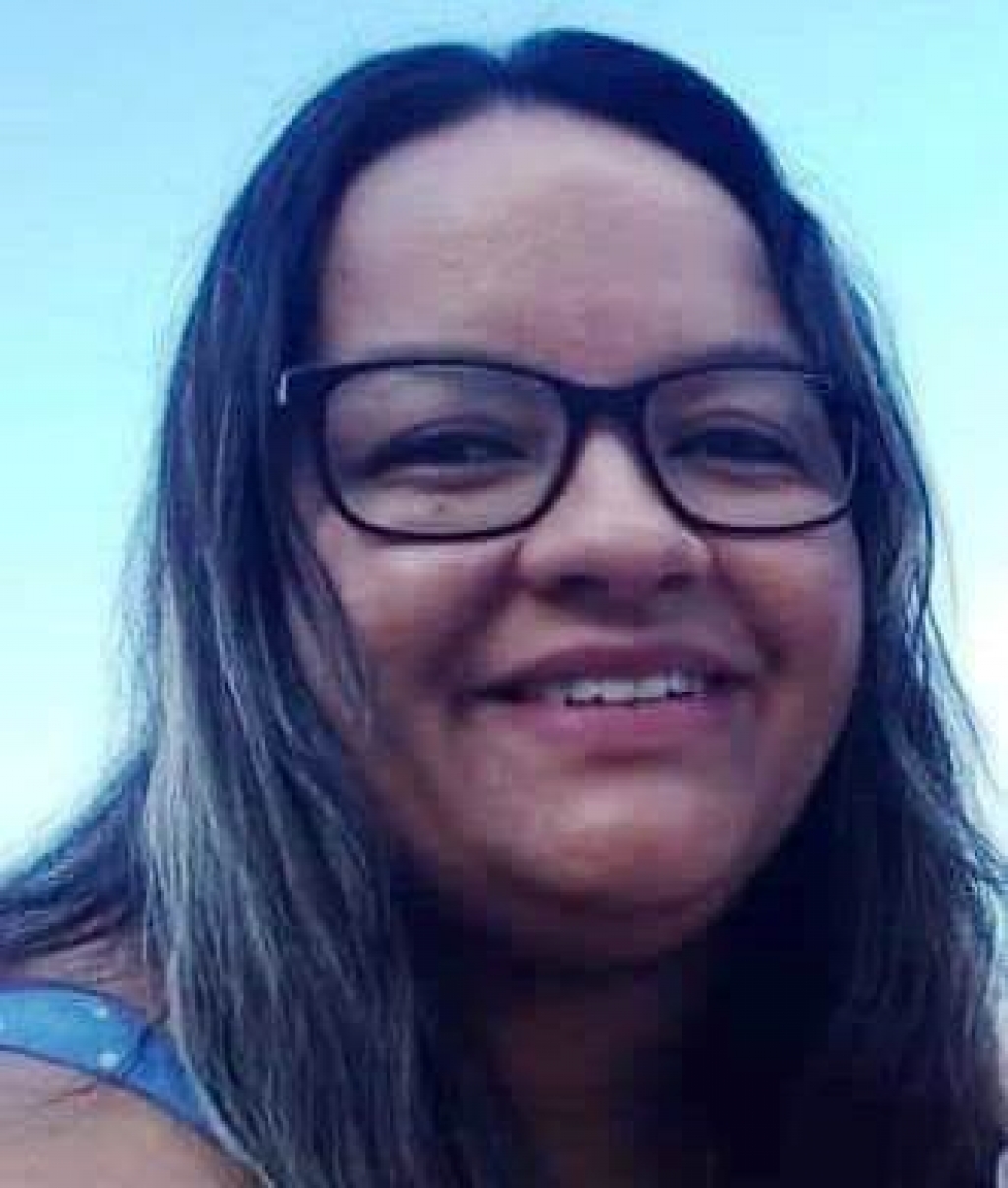 Despedida para Tia Gi, 40, tem comoção e homenagens de escola, família e amigos de Marília