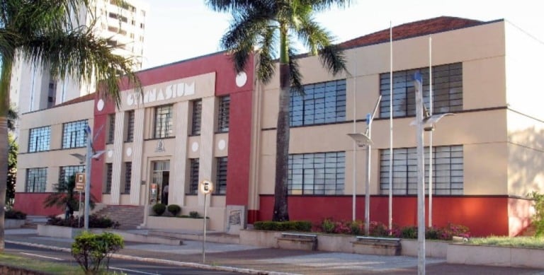 Gymnasium histórico de Marília será rebatizado com nome de pintor Braz Alécio