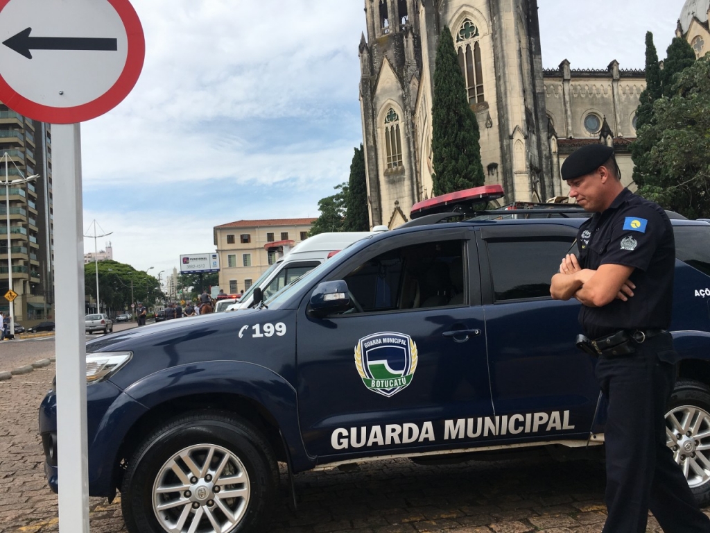 Botucatu aprova multas para festas clandestinas e pacientes fora da quarentena