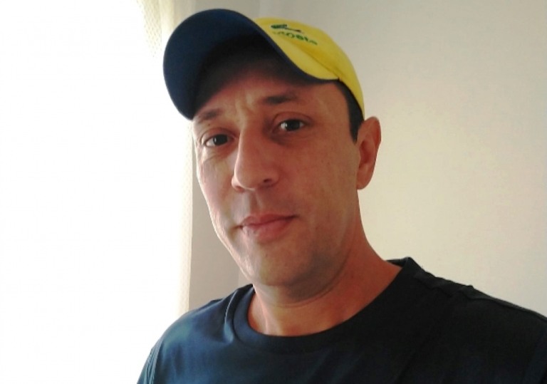 Amigos e familiares fazem homenagens na despedida a Guilherme Zancul